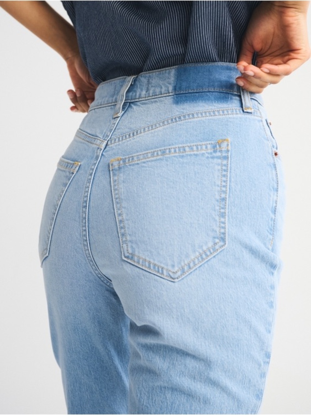 Abercrombie The Ankle Straight Ultra High Rise Stretch Light Wash Jeans 6 SHORT - Picture 5 of 15